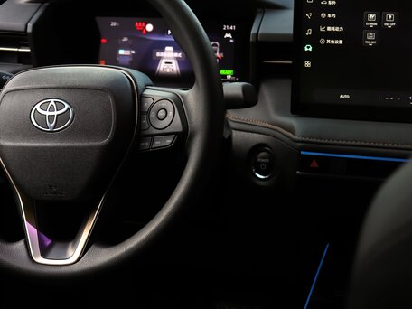 2026 Toyota Corolla XII (E210) Рестайлинг 2, белый, 3020000 рублей, вид 5