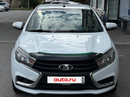 2017 Lada (ВАЗ) Vesta I, белый, 600000 рублей, вид 2