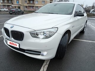2010 BMW 5 серии Gran Turismo 530d VI (F10/F11/F07), белый, 1850000 рублей, вид 1