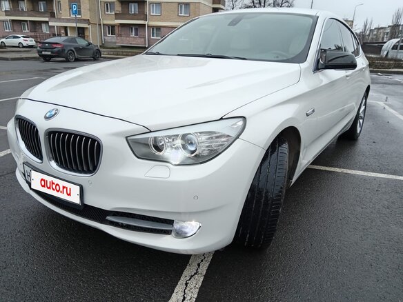 2010 BMW 5 серии Gran Turismo 530d VI (F10/F11/F07), белый, 1850000 рублей