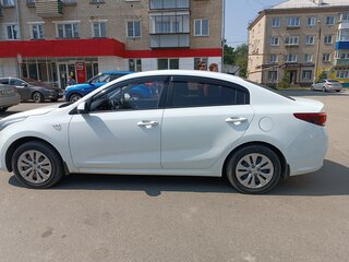 2018 Kia Rio IV, белый, 1500000 рублей, вид 4