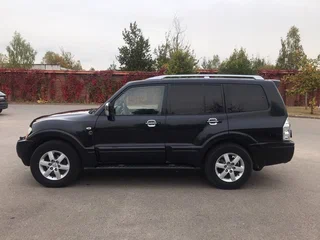 2006 Mitsubishi Pajero III Рестайлинг, чёрный, 1100000 рублей, вид 4