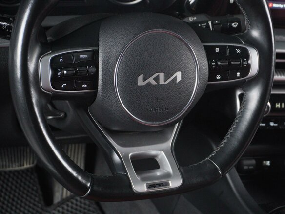 2022 Kia K5 III, белый, 2489000 рублей - вид 18