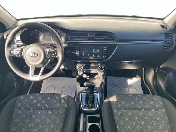 2019 Kia Rio IV, серый, 1440000 рублей - вид 9