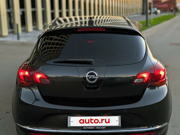 2013 Opel Astra J Рестайлинг, чёрный - вид 6