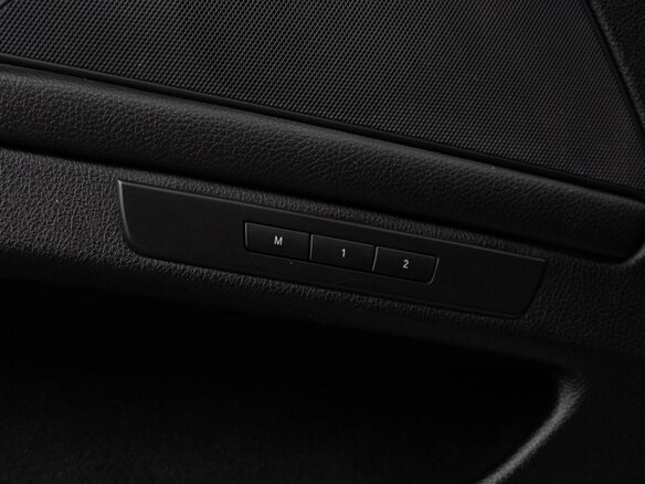 2010 BMW 5 серии 523i VI (F10/F11/F07), белый, 1900000 рублей - вид 19