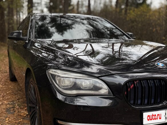 2009 BMW 7 серии 740d xDrive V (F01/F02/F04), чёрный, 1750000 рублей - вид 3