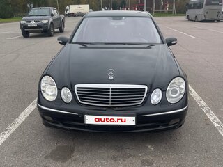 2004 Mercedes-Benz E-Класс 240 III (W211, S211), чёрный, 900000 рублей, вид 2
