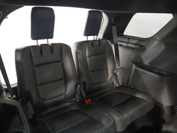 2017 Ford Explorer V Рестайлинг, белый, 2399777 рублей - вид 31