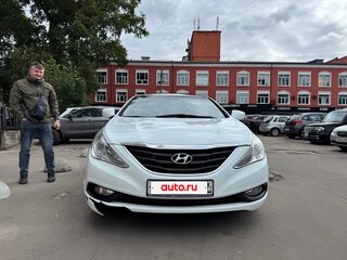 2011 Hyundai Sonata VI (YF), белый, 600000 рублей, вид 3