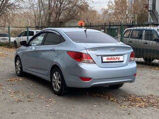 2012 Hyundai Solaris I, серебристый, 790000 рублей, вид 5