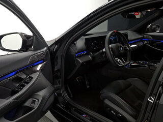 2026 BMW M5 VII (G90), чёрный, 18200700 рублей, вид 5