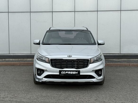 2018 Kia Carnival III, серый, 2150000 рублей - вид 4