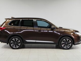 2021 Mitsubishi Outlander III Рестайлинг 3, коричневый, 1900000 рублей, вид 4