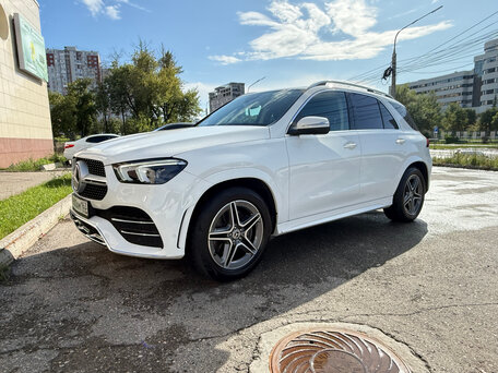 2020 Mercedes-Benz GLE 300 d II (V167), белый, 6200000 рублей, вид 1
