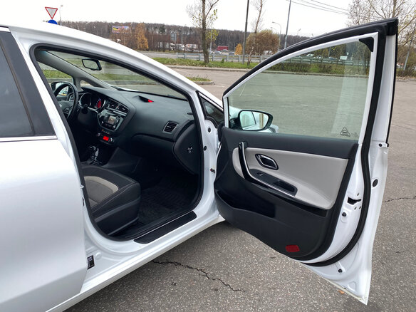 2016 Kia Ceed II Рестайлинг, белый - вид 14