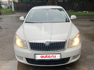 2011 Skoda Octavia II (A5) Рестайлинг, белый, 495000 рублей, вид 1