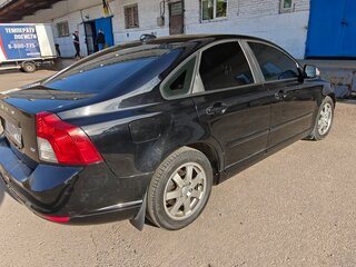 2011 Volvo S40 II Рестайлинг, чёрный, 900000 рублей, вид 4