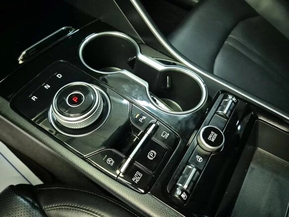 2022 Kia K5 III, чёрный, 1870000 рублей - вид 14