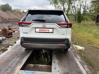 2020 Toyota RAV4 V (XA50), белый, 2650000 рублей, вид 3