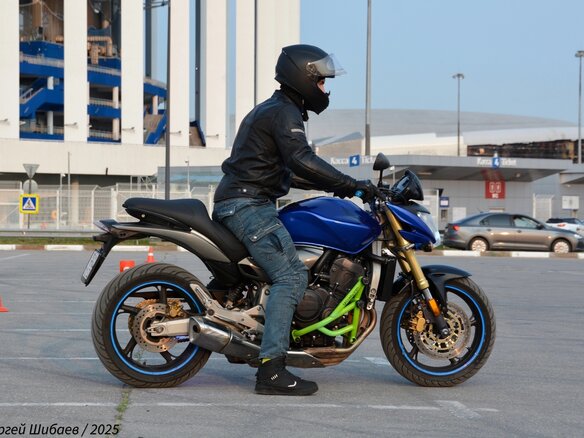2007 Honda CB 600F Hornet, синий, 600000 рублей - вид 5