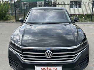 2018 Volkswagen Touareg III, чёрный, 5000000 рублей, вид 1