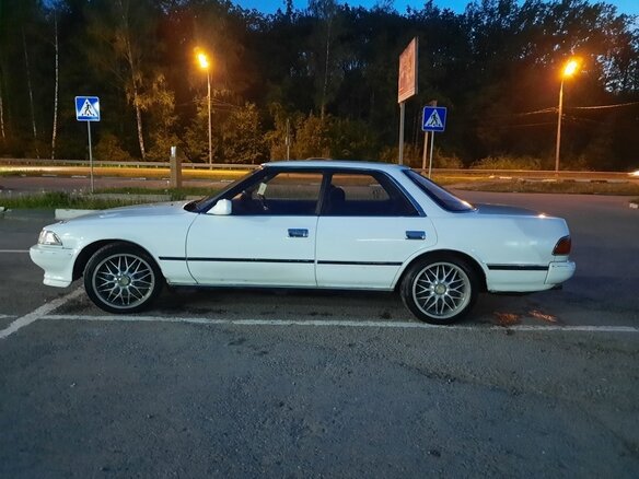 1990 Toyota Mark II VI (X80), белый, 810000 рублей - вид 7