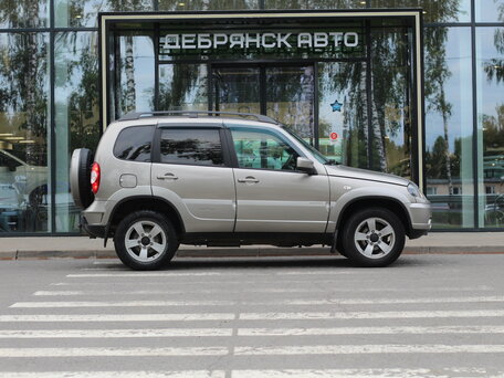 2019 Chevrolet Niva I Рестайлинг, серый, 860000 рублей, вид 4