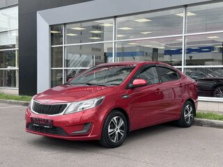 2013 Kia Rio III, красный, 600000 рублей, вид 3