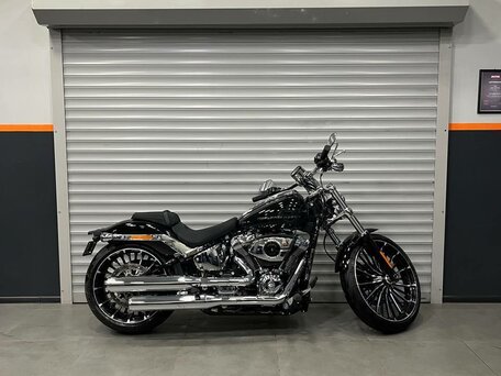 2026 Harley-Davidson Breakout, чёрный, 3750000 рублей, вид 2