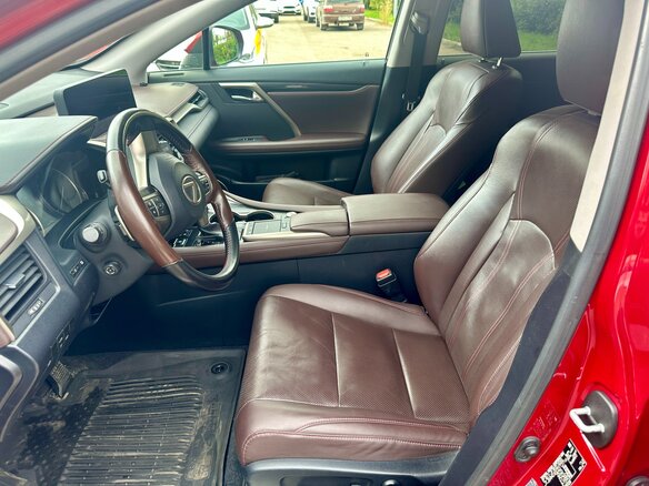 2020 Lexus RX 300 IV Рестайлинг, красный, 4500000 рублей - вид 4