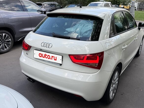 2013 Audi A1 I (8X), белый - вид 12