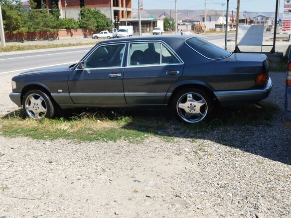 1990 Mercedes-Benz S-Класс 560 II (W126) Рестайлинг, серый, 650000 рублей - вид 4