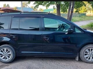 2010 Volkswagen Touran I Рестайлинг, чёрный, 850000 рублей, вид 3