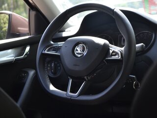 2014 Skoda Octavia III (A7), коричневый, 1500000 рублей, вид 2