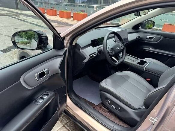 2026 Changan Qiyuan Q05 51.9 kWh II, бежевый - вид 7