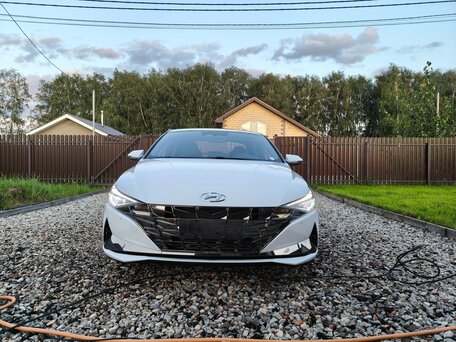 2022 Hyundai Elantra VII (CN7), белый, 2100000 рублей, вид 3