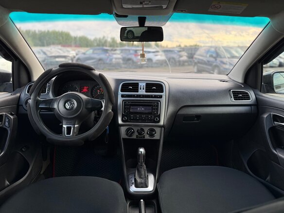 2013 Volkswagen Polo V, чёрный, 439999 рублей - вид 13