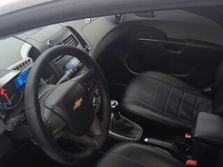 2014 Chevrolet Aveo II, белый, 715000 рублей, вид 5