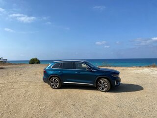 2024 Geely Monjaro (Xingyue L) I, синий, 3349000 рублей, вид 4