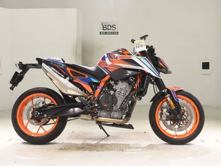 2021 KTM 890 Duke R, белый, 775000 рублей, вид 2