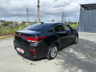 2018 Kia Rio IV, чёрный, 950000 рублей, вид 5