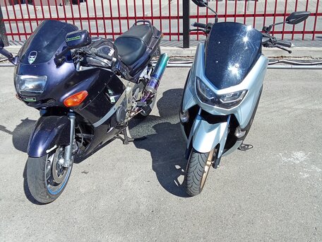 2022 Yamaha NMAX, серебристый, 380000 рублей, вид 1