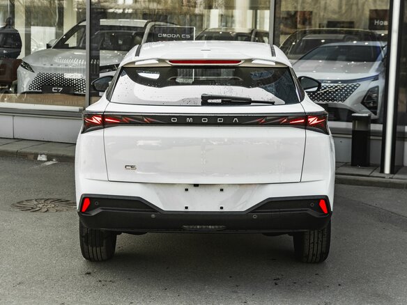 2026 Omoda C5 II, белый - вид 1