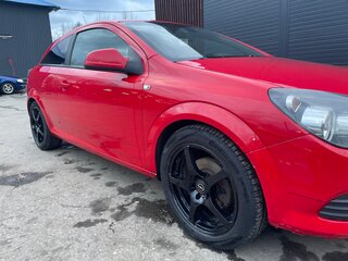 2011 Opel Astra GTC H Рестайлинг, красный, 785000 рублей, вид 4