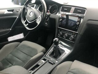 2019 Volkswagen Golf VII Рестайлинг, чёрный, 1310000 рублей, вид 3