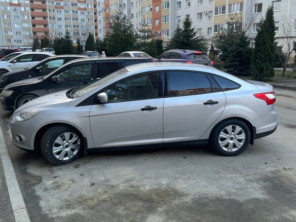 2012 Ford Focus III, серебристый, 970000 рублей - вид 2