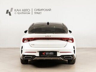 2021 Kia K5 III, белый, 2500000 рублей, вид 4