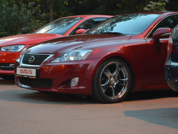 2008 Lexus IS 250 II, пурпурный - вид 1