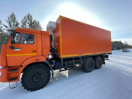 2017 КамАЗ 43118, красный, 5500000 рублей, вид 2